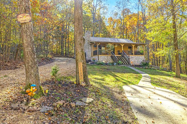 5833 Dewey Carr Rd, Bethpage, TN 37022
