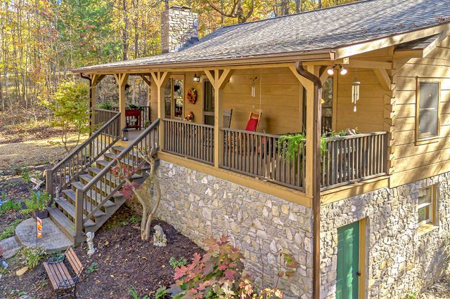 5833 Dewey Carr Rd, Bethpage, TN 37022