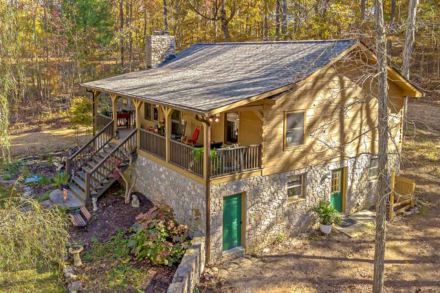 5833 Dewey Carr Rd, Bethpage, TN 37022