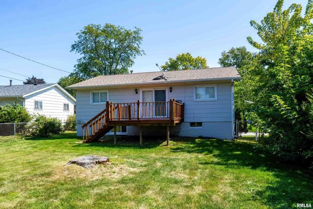 2846 MAGNOLIA Drive, Bettendorf, IA 52722