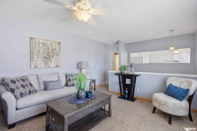 2846 MAGNOLIA Drive, Bettendorf, IA 52722