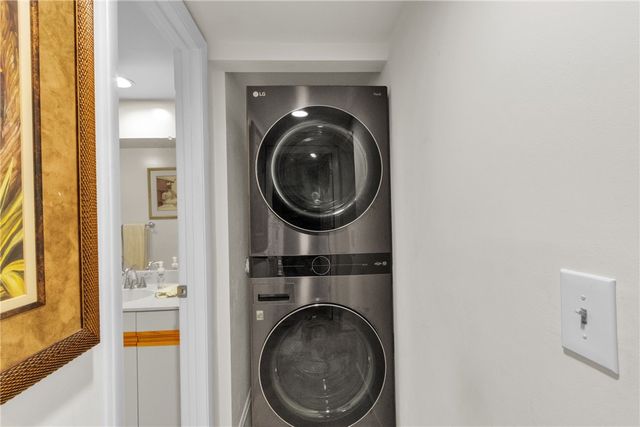 13 Plantation Drive 204, Vero Beach, FL 32966