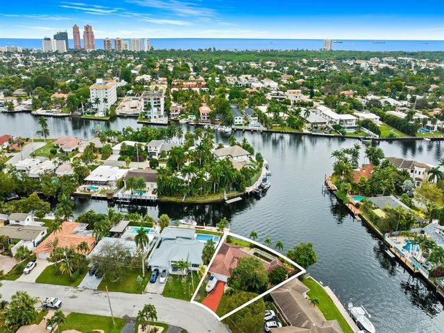 2212 NE 17th Place, Fort Lauderdale, FL 33305