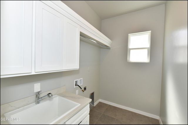 2412 Tierra Lejana Place, El Paso, TX 79938