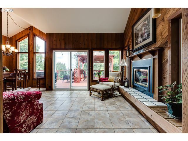 2307 W 28TH Ave, Eugene, OR 97405