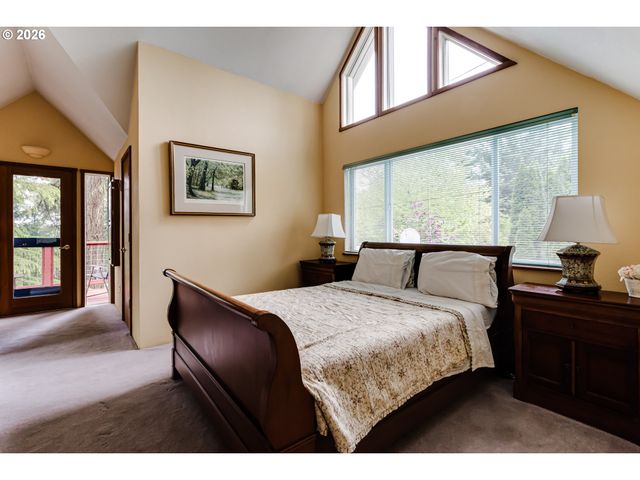 2307 W 28TH Ave, Eugene, OR 97405