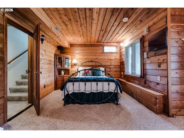 2307 W 28TH Ave, Eugene, OR 97405