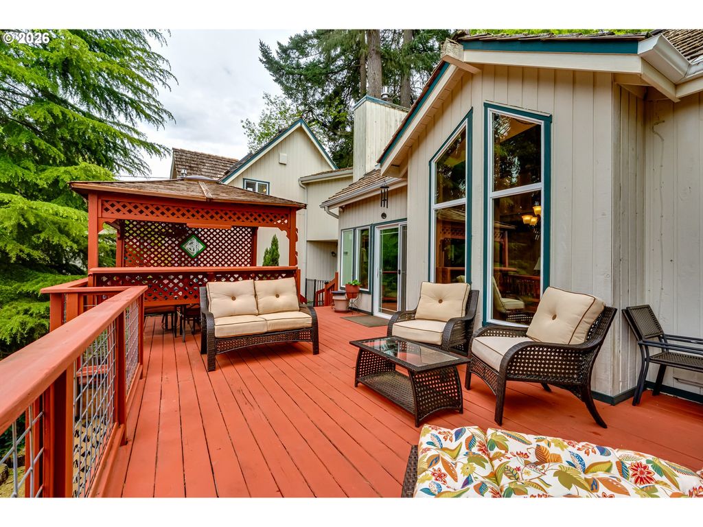 2307 W 28TH Ave, Eugene, OR 97405