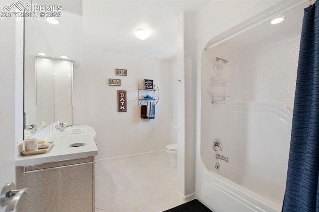 3250 Muirfield Drive, Colorado Springs, CO 80907