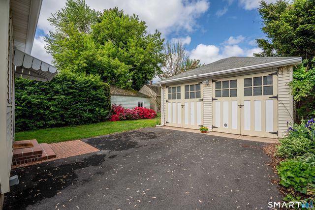 17 Troy Street, West Hartford, CT 06119