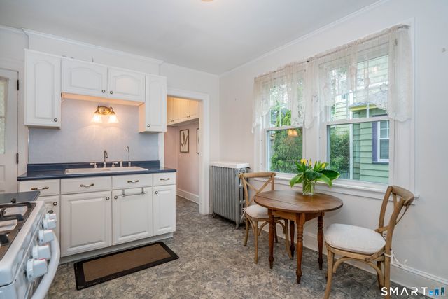 17 Troy Street, West Hartford, CT 06119