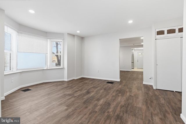 1000 W 3RD ST W, Florence, NJ 08518