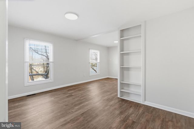 1000 W 3RD ST W, Florence, NJ 08518