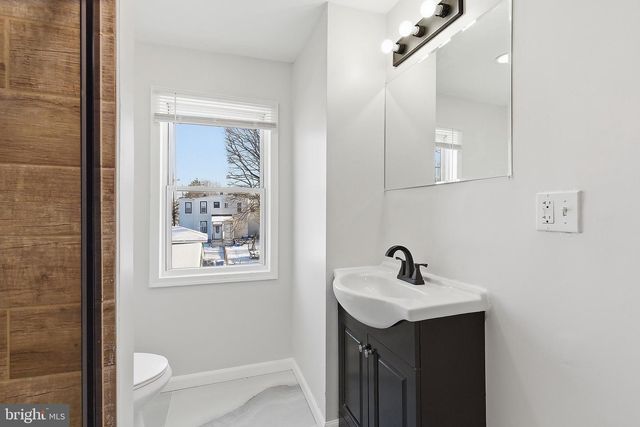 1000 W 3RD ST W, Florence, NJ 08518