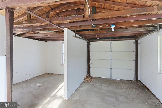 1000 W 3RD ST W, Florence, NJ 08518