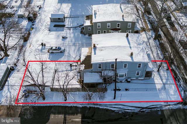 1000 W 3RD ST W, Florence, NJ 08518