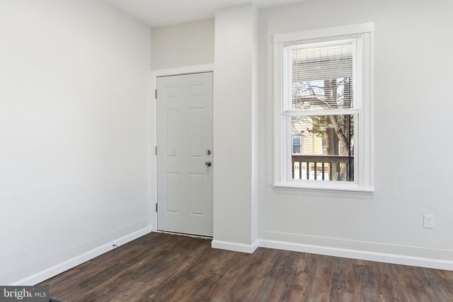 1000 W 3RD ST W, Florence, NJ 08518