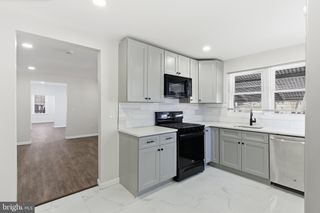 1000 W 3RD ST W, Florence, NJ 08518