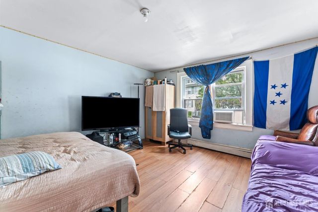 68 Welton Street, New Brunswick, NJ 08901