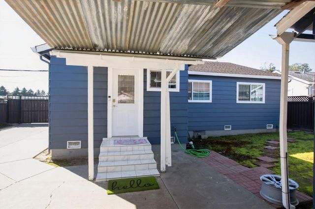 24 Amesti Road, Watsonville, CA 95076