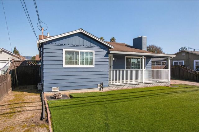 24 Amesti Road, Watsonville, CA 95076