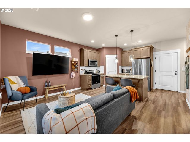 7227 S 11TH St, Ridgefield, WA 98642