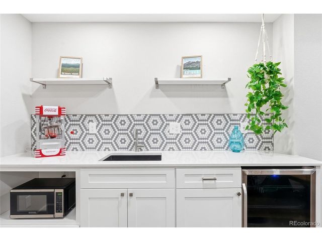 121 Ferris Ln, Erie, CO 80516