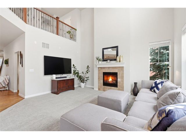 121 Ferris Ln, Erie, CO 80516
