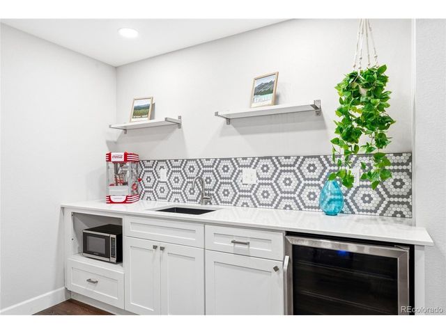 121 Ferris Ln, Erie, CO 80516