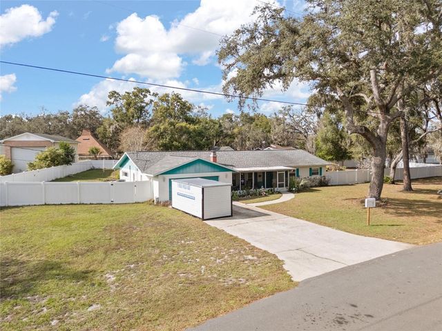 4871 MOCKINGBIRD DRIVE, Dade City, FL 33523