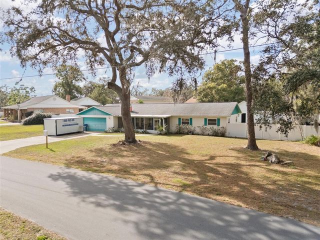 4871 MOCKINGBIRD DRIVE, Dade City, FL 33523