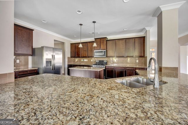910 Southfork Drive, Loganville, GA 30052