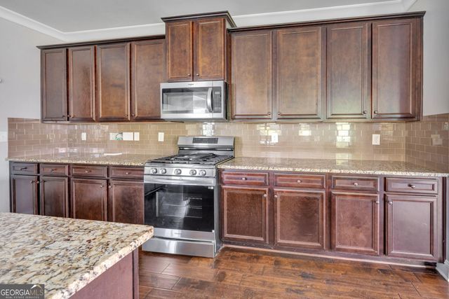 910 Southfork Drive, Loganville, GA 30052
