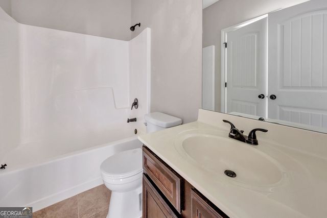 910 Southfork Drive, Loganville, GA 30052