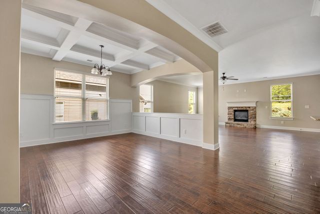 910 Southfork Drive, Loganville, GA 30052