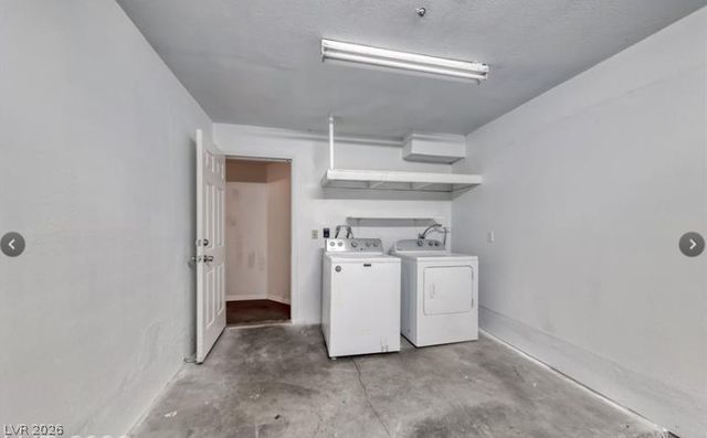 2605 South Durango Drive 202, Las Vegas, NV 89117