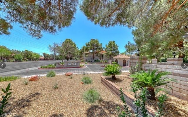 2605 South Durango Drive 202, Las Vegas, NV 89117