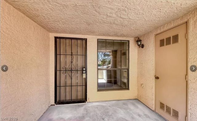 2605 South Durango Drive 202, Las Vegas, NV 89117