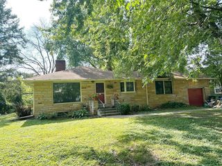 1446 Shryer Avenue W, Roseville, MN 55113