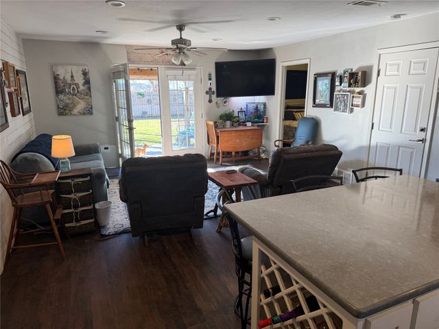 3204 NE 10th Street, Mineral Wells, TX 76067