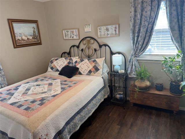 3204 NE 10th Street, Mineral Wells, TX 76067