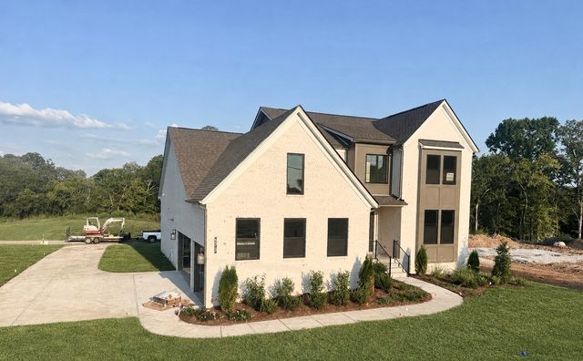 572 Baker Rd, Columbia, TN 38401