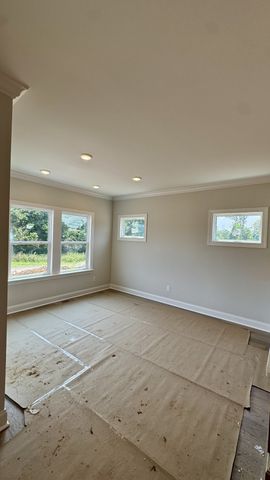 572 Baker Rd, Columbia, TN 38401