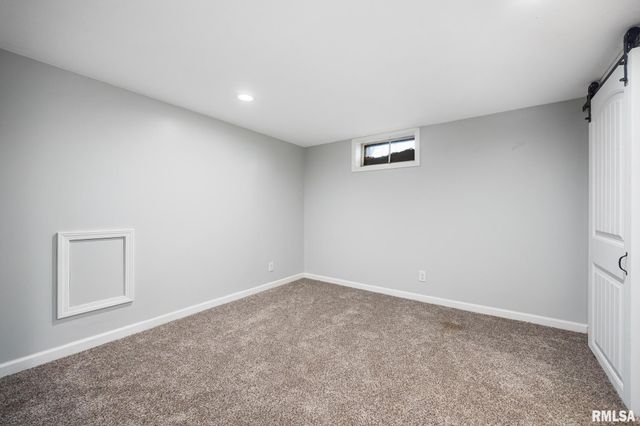 1418 N 12TH Street, Pekin, IL 61554