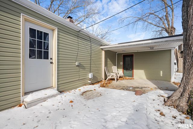 1418 N 12TH Street, Pekin, IL 61554