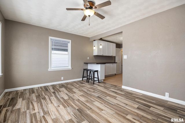 1418 N 12TH Street, Pekin, IL 61554