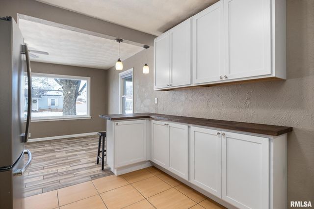 1418 N 12TH Street, Pekin, IL 61554