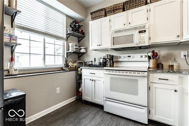 9977 Worthington Boulevard, Fishers, IN 46038