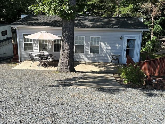 108 Meadowview Circle, New London, NC 28127