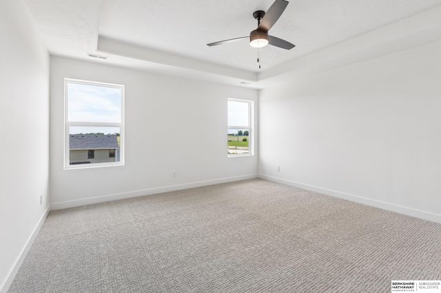 21433 Y Street, Elkhorn, NE 68022